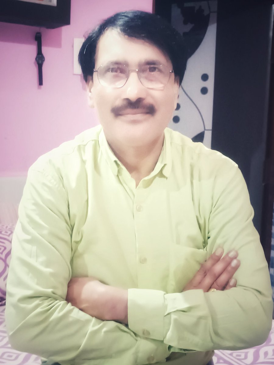 हमारी शान हमारा लोकतंत्र, जनमत इसका मूल मंत्र,
मत दान अधिकार स्वतंत्र, मत से होता मजबूत तंत्र।
भूल कर भी हम भूल न जायें, मतदान का कर्तव्य निभायें।
लोक सभा आम चुनाव2024 हेतु अनिवार्य रूप से अपना मतदान कर लोकतंत्र को मजबूती प्रदान करें 
यह हमारा अधिकार भी है और कर्त्तव्य भी।