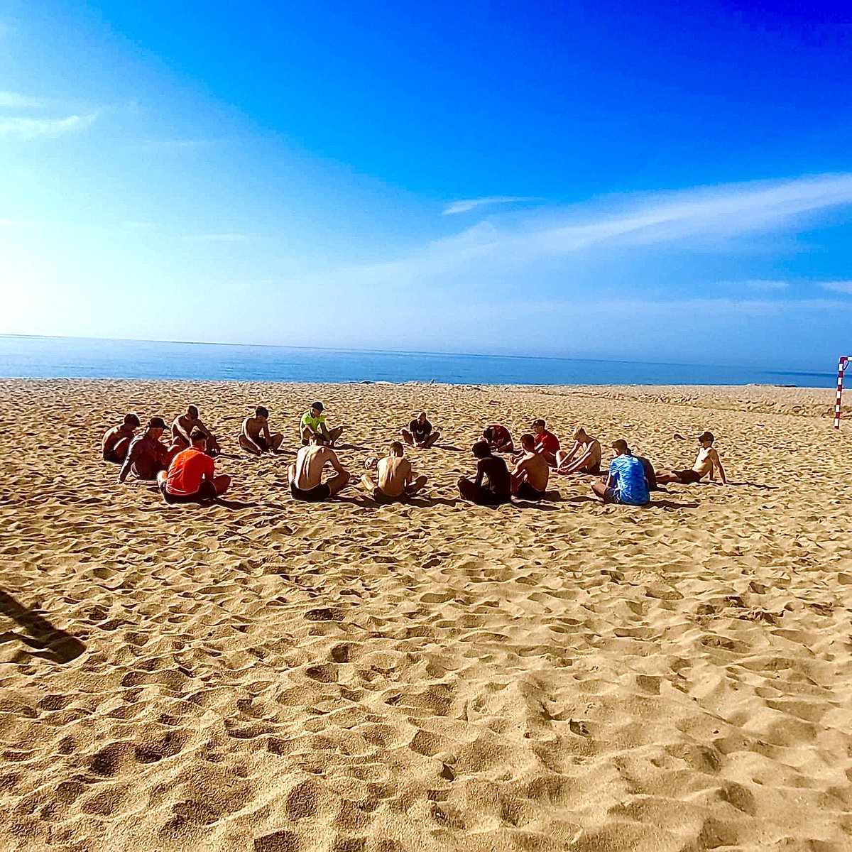 RUNSHAW_SES's tweet photo. A nice gentle walk and recovery stretch on the beach of Calella. https://t.co/KUhSSddtmG
