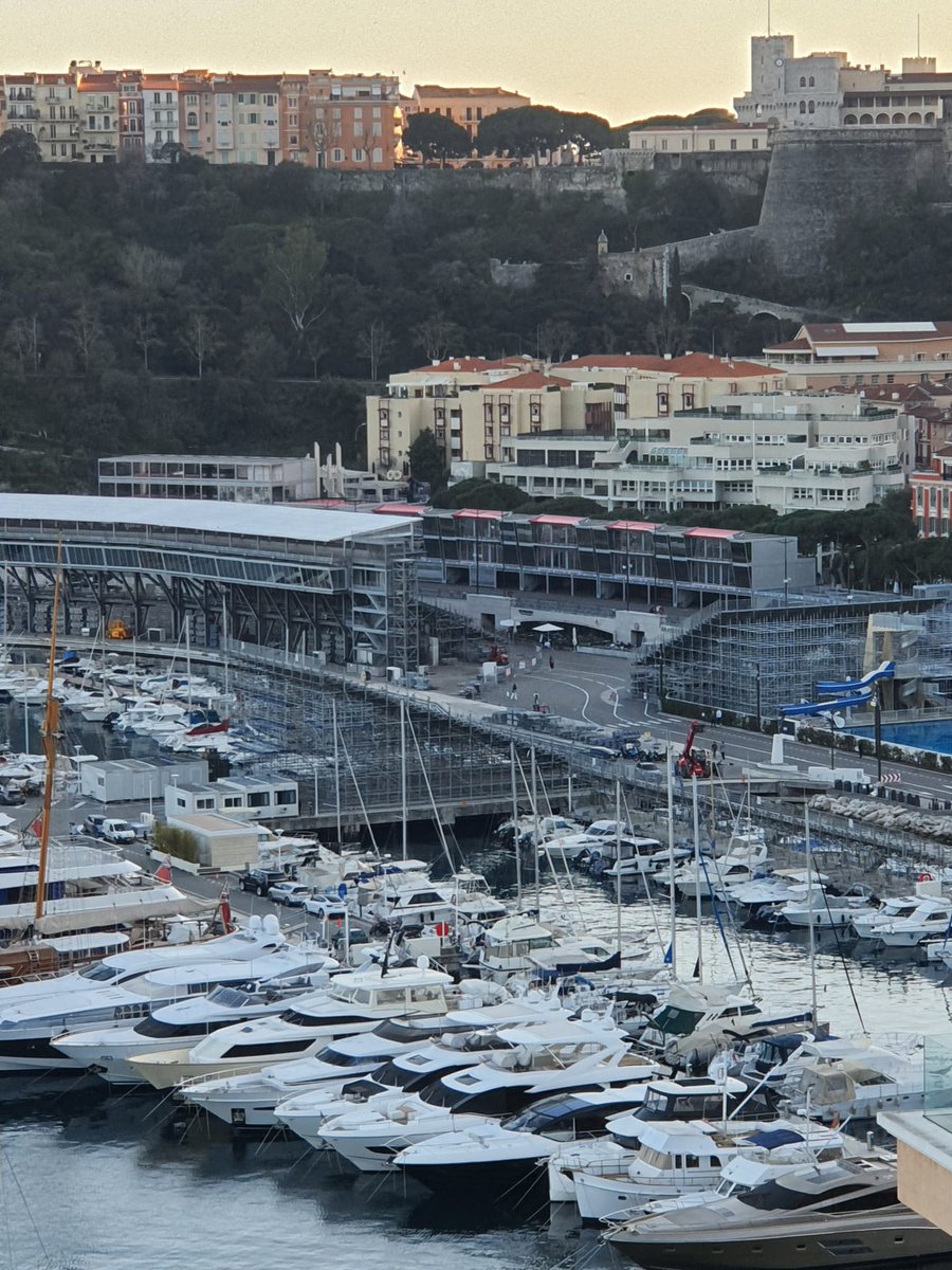jtgrandtour's tweet photo. Port Hercule à Monaco maintenant
#jetaimemonaco
#monacoplusbeaupaysdumonde https://t.co/5uFGWStE04