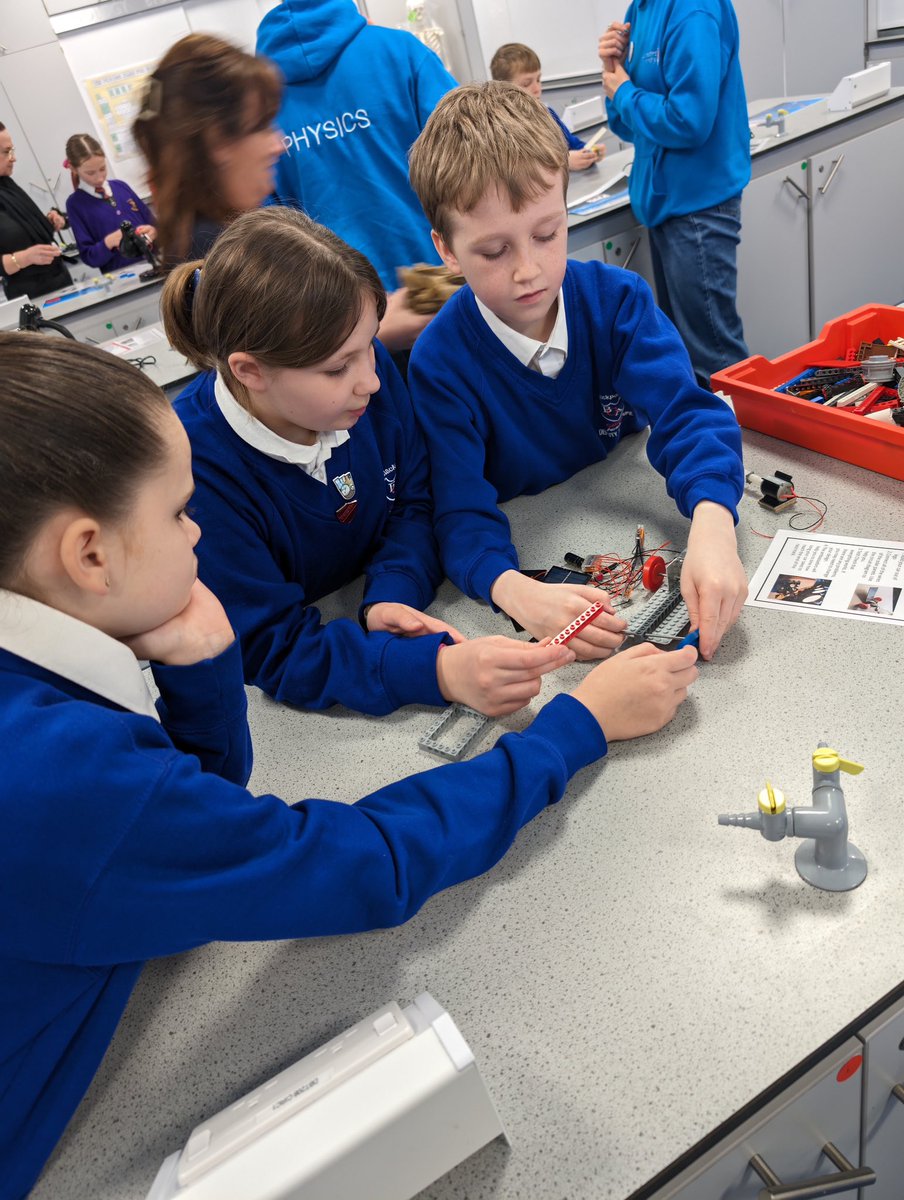 Gateway Academy tweet media