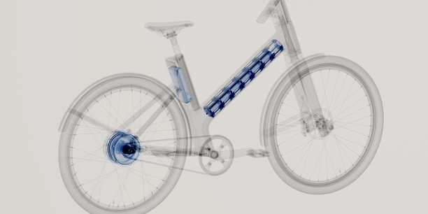 aympontier's tweet photo. La startup 🇫🇷 Anod veut révolutionner le vélo électrique avec son supercondensateur qui récupère de l'énergie à chaque freinage, divise par 6 la quantité de lithium requise pour sa batterie, tout en rallongeant sa durée de vie à "au moins 15 ans".
▶️ https://t.co/P7xO6QHhqi https://t.co/kmn7b7XMrh
