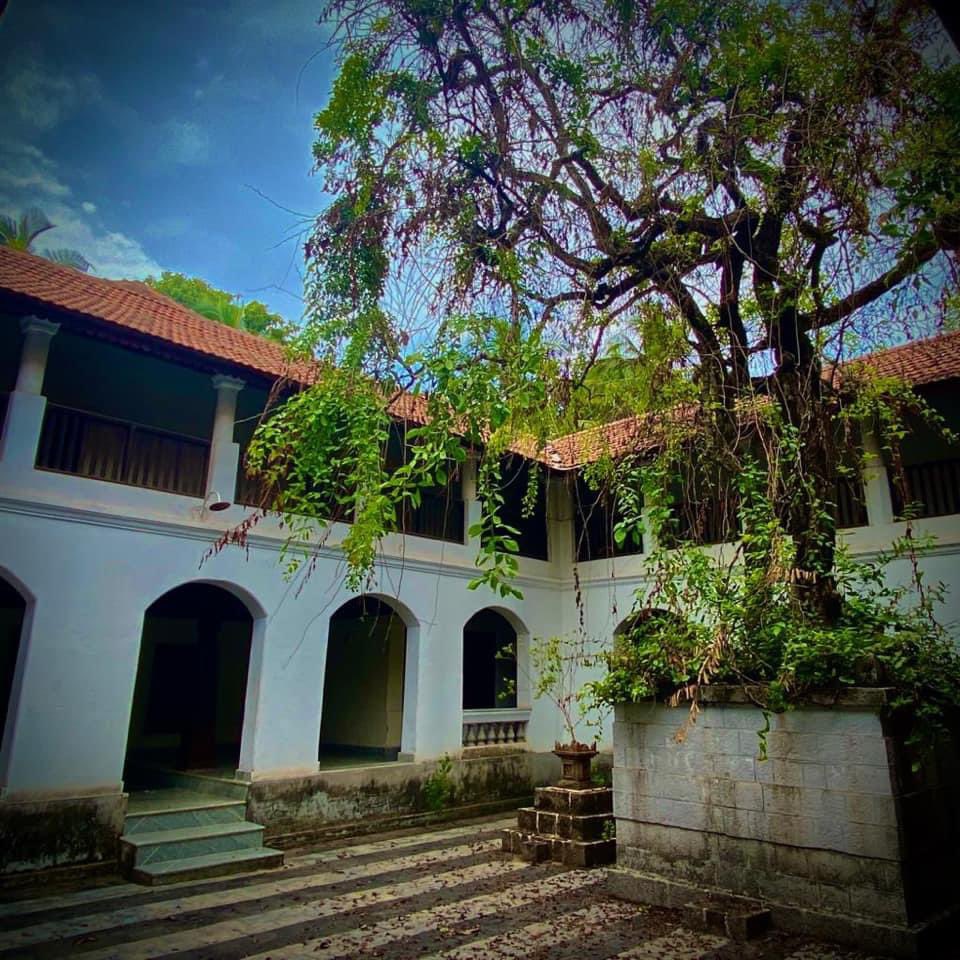 CaptBrijesh's tweet image. Talapady Doddamane is my ancestral home…it is where I trace our maternal roots to. 

On a tour of the constituency, had today an opportunity to visit and seek blessings of our family deities and daivas and elders. 

1/2

#Tulunadu #LandOfTraditions #LandOfDivinity