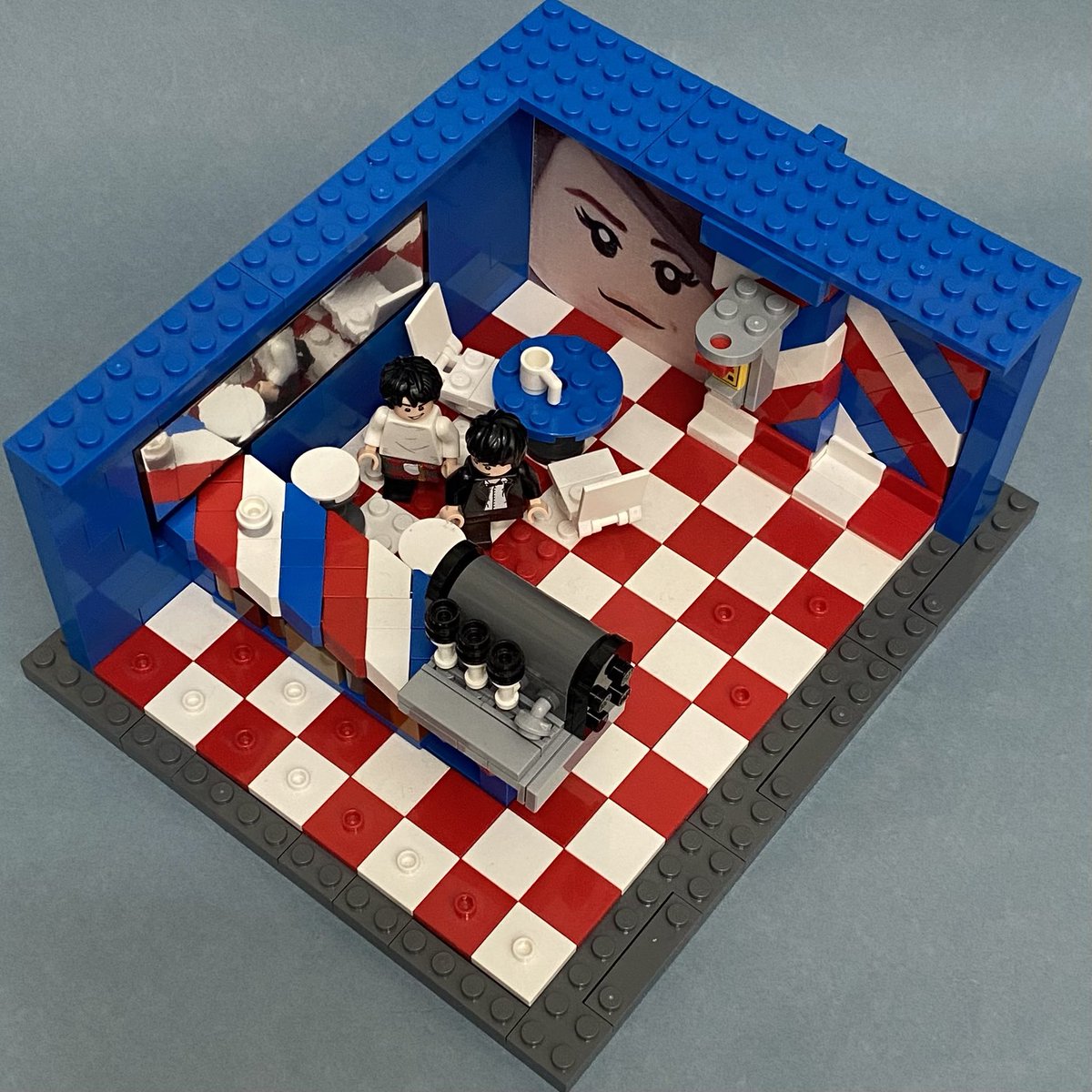 brickpandorica's tweet image. Missing from the archives, the #2ndDoctor and Jamie’s trip to the exciting Tricolour Coffee Bar must have been a sight to behold - and it explodes into colour on the #DoctorWho Evil of the Daleks Blu Ray… in #LEGO

ICYMI my chat on it: somethingwho.podbean.com/e/episode-91-n…

#legodoctorwho