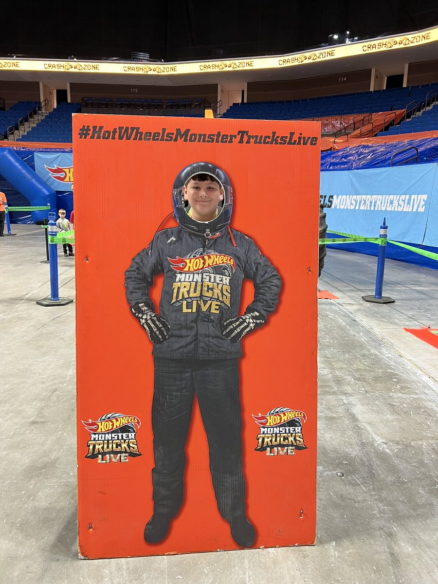 PTobjy's tweet image. Happy Birthday,Kevin!!!
#HOTWHEELSMONSTERTRUCKSLIVE