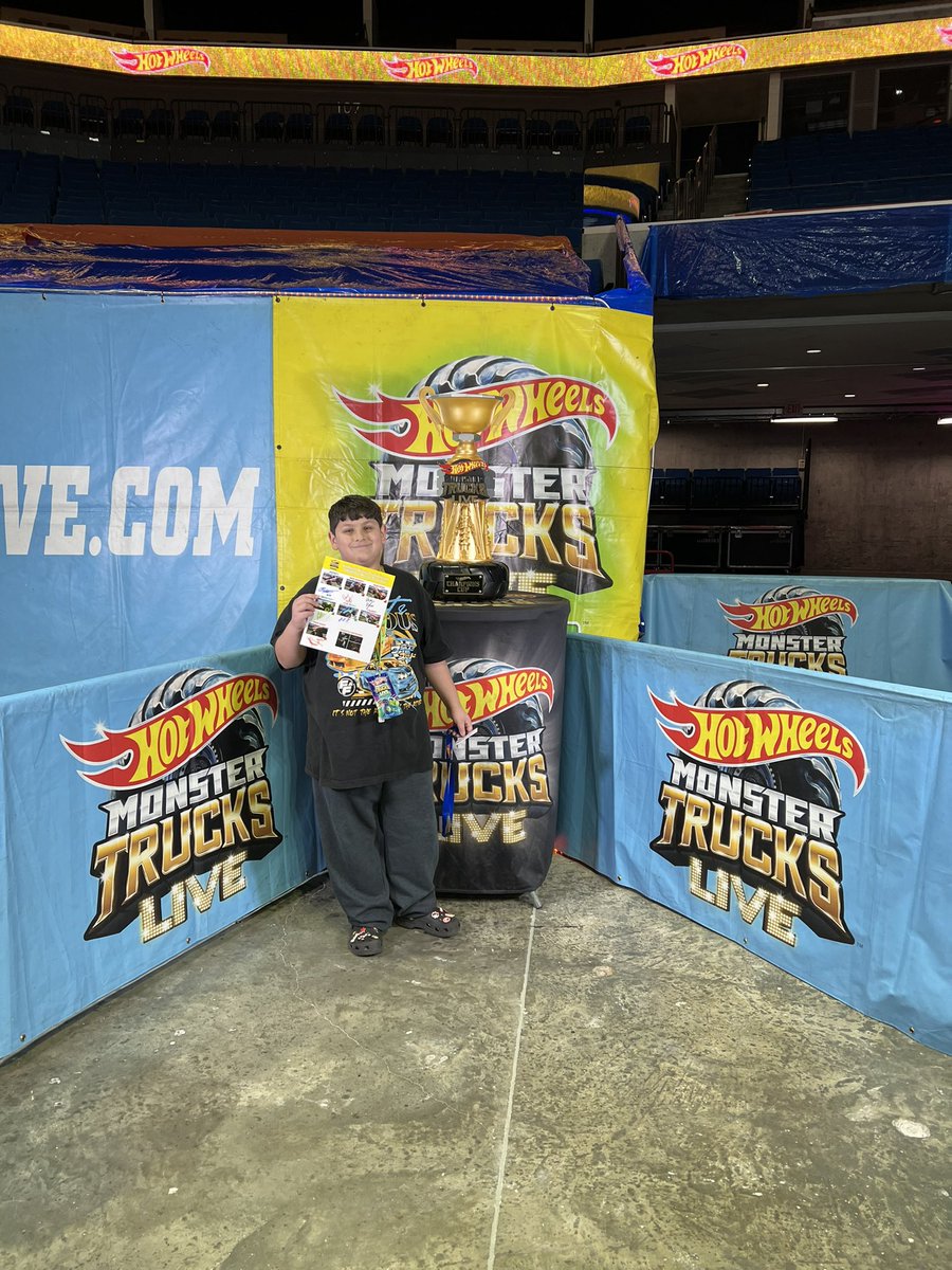 PTobjy's tweet image. Happy Birthday,Kevin!!!
#HOTWHEELSMONSTERTRUCKSLIVE