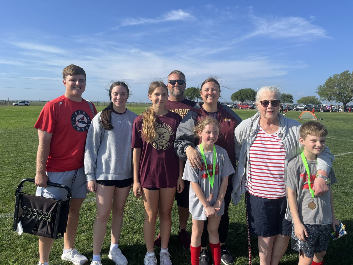 ™️🏹⚽️ <a href="/MattuxM/">Mattux Moody</a> <a href="/kelsi_shriver/">Kelsi Shriver</a> <a href="/makenley_moody/">Makenley</a> <a href="/klmoody119/">Kenna</a> #MoodyTwins