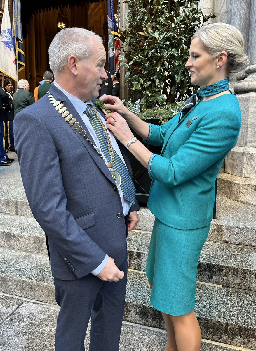 David Maxwell (@davidmaxwell1) on Twitter photo The lovely Sandra from Aer Lingus getting the Shamrock on for the NY Parade <a href="/AerLingus/">Aer Lingus</a> <a href="/MonaghanCoCo/">Monaghan County Council</a> The lovely Sandra from Aer Lingus getting the Shamrock on for the NY Parade <a href="/AerLingus/">Aer Lingus</a> <a href="/MonaghanCoCo/">Monaghan County Council</a>