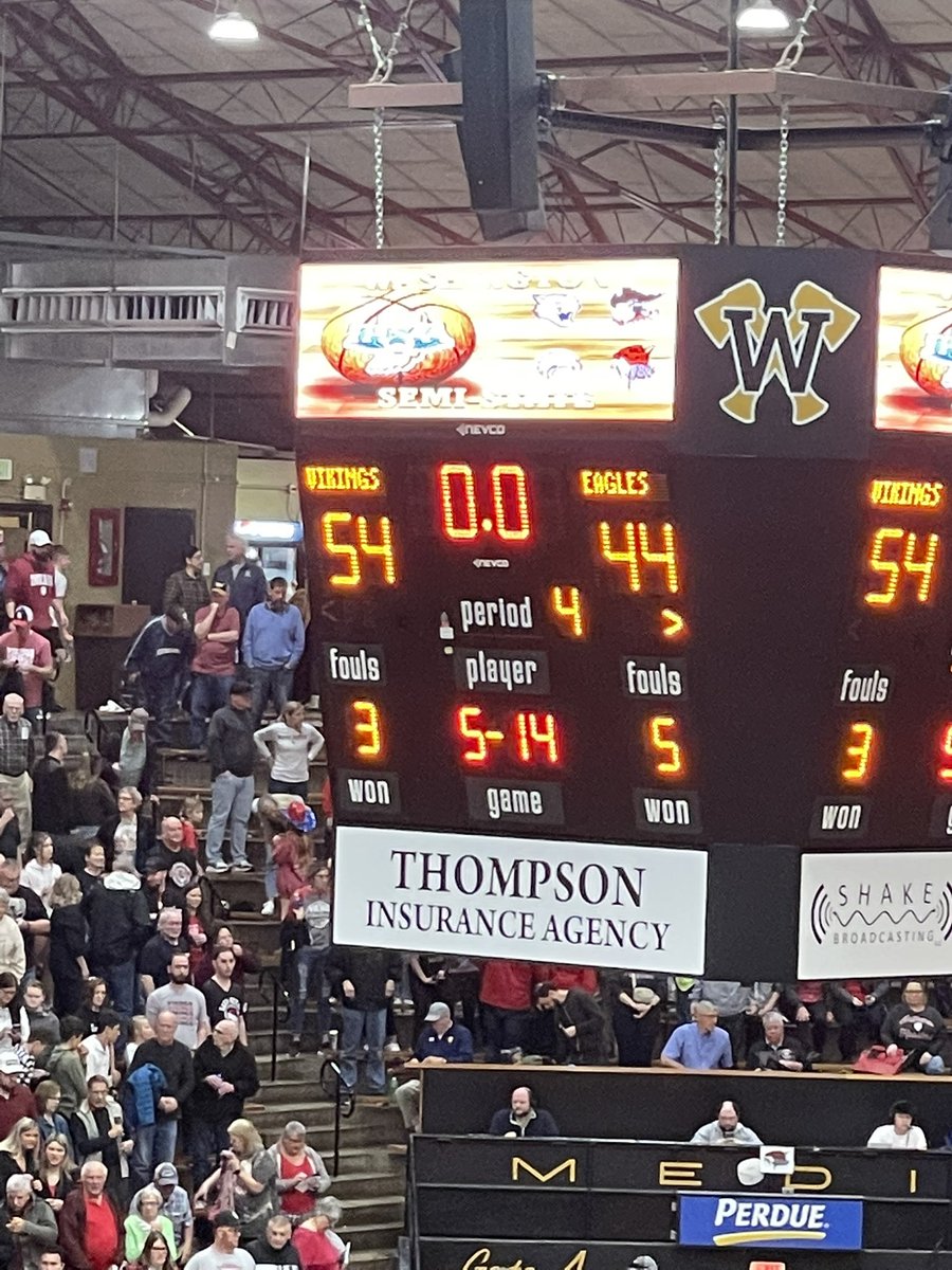 812Hoops's tweet image. Final 🏀 (1A Semistate) 

Barr Reeve 54
Evansville Christian 44

Vikings get Bethesda Christian tonight for a ticket to State.