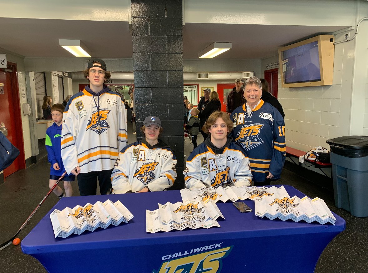 In partner with @ChwkMinorHockey, the Chilliwack Jets are signing autographs from 10-12 PM as it’s Hockey Day in Chilliwack! 🛩️🏒 Come by and say hello, hang with Maverick, grap a picture or a signed playoff banner! 🤘🏻🚨 #givingback #chilliwack #minorhockey…