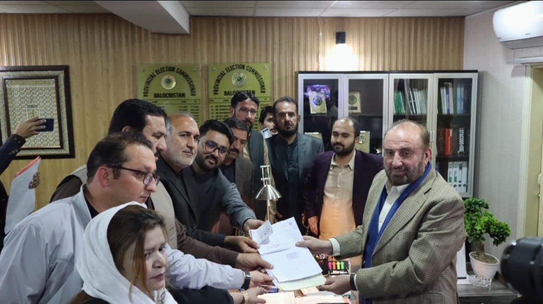 ANPMarkaz's tweet photo. عوامی نیشنل پارٹی بلوچستان کے صدر اصغر خان اچکزئی نے صوبائی صدر اے این پی پختونخوا ایمل ولی خان کیلئے سینیٹ کی جنرل سیٹ پر کاغذات جمع کرادیے۔
#ANP #ANPBalochistan https://t.co/mxwZuooVd6