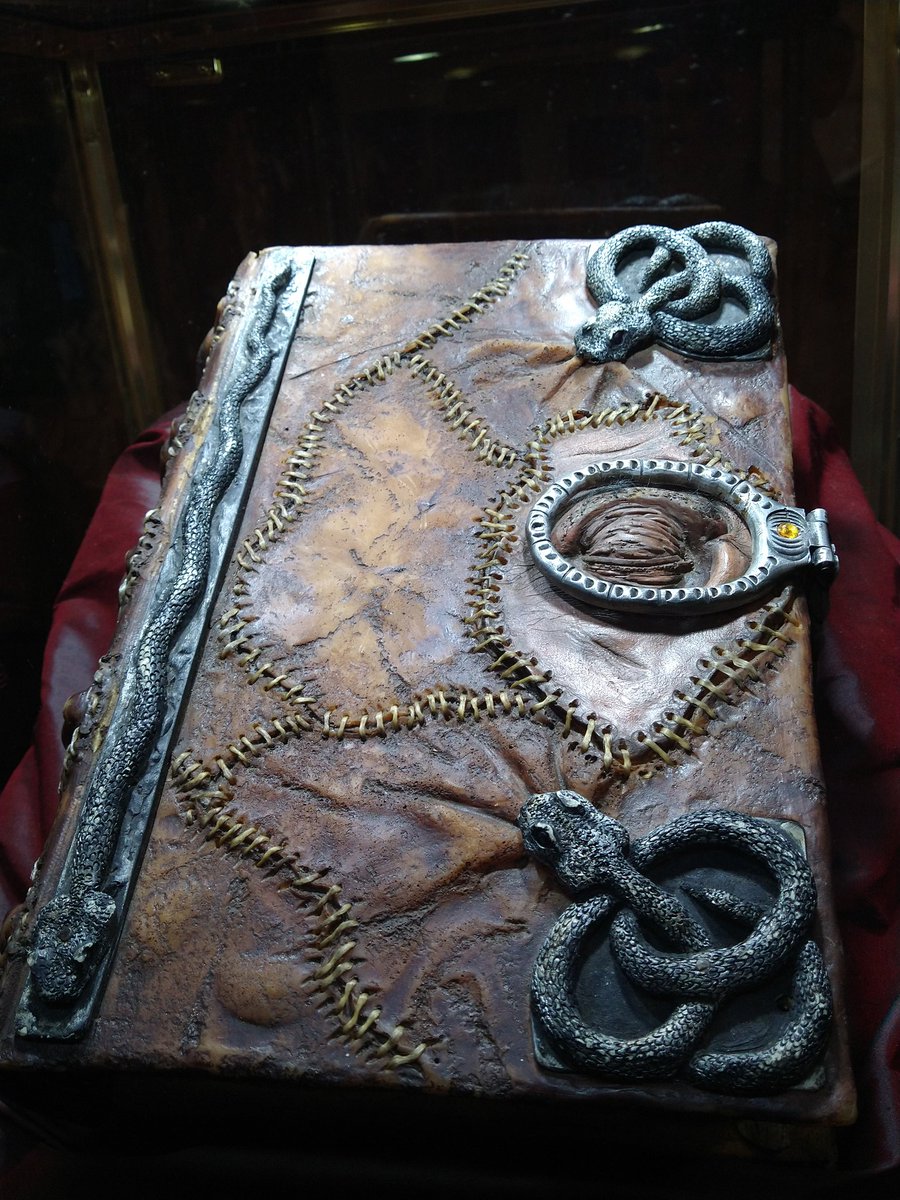 horrormuseum's tweet photo. Original book used in HOCUS POCUS

Notice the fingers on the spine which you never actually saw in the film! https://t.co/a3FelOnB36