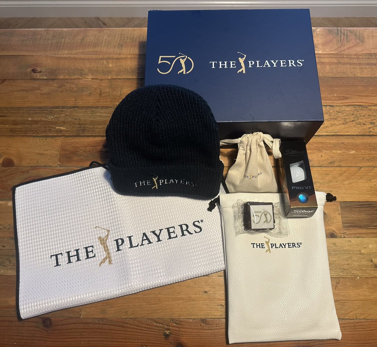 Want to win this @THEPLAYERS 50th anniversary gift box 🎁 ⛳️? Follow me ✅ Retweet ✅ Comment who is going to win The Players ✅ Winner chosen at random and announced on Monday 18th March. Good luck 🤞🏻