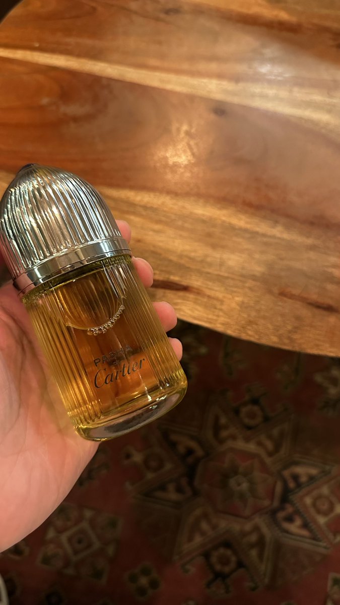 zd1t11's tweet photo. #رابطة_عشاق_العطور 
عطر المساء
كارتير باشا نسخه البارفيوم 🌙

الخشبي الرجالي بلمحات بوزية رايقه 👌
ينافس دور النيش 
ايقونه رجالية مترفه 

بوزي دافئ بلمحات سويته و فوحان الجاوي 
وقاعدة عطريه خشبية 

🔅 رجالي جوكر
🔅 كل الاوقات وليالي الصيف 
🔅عالي الاداء https://t.co/XmZXAMHzcP
