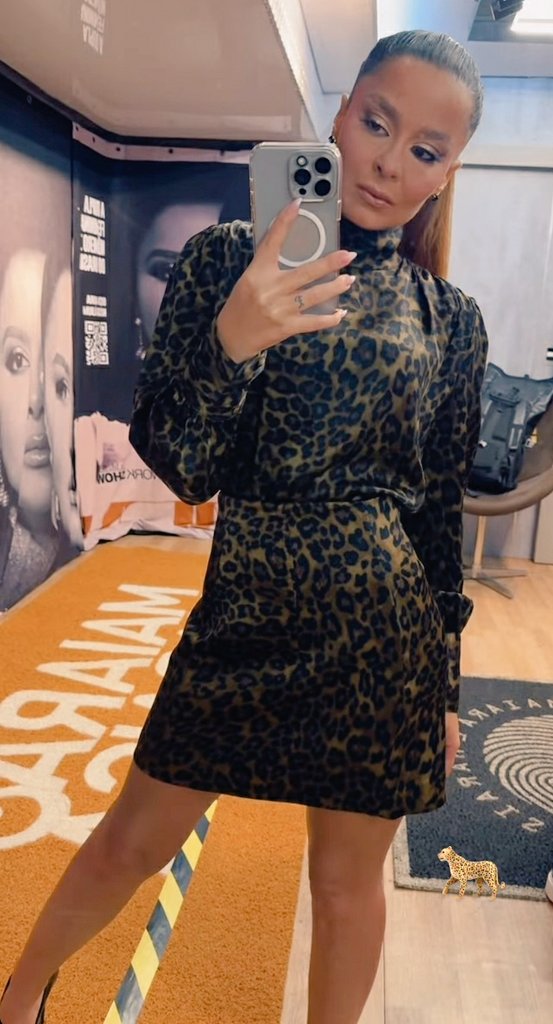 PatrulhaMeM's tweet photo. Fotinha de ontem da @MaiaraMeM tão lindinha ❤
@MaiaraeMaraisa @centraldamem @mineirasda_MeM @adrianadesigne @ElizasouSousa @ https://t.co/TK8AYdZ2Pz
