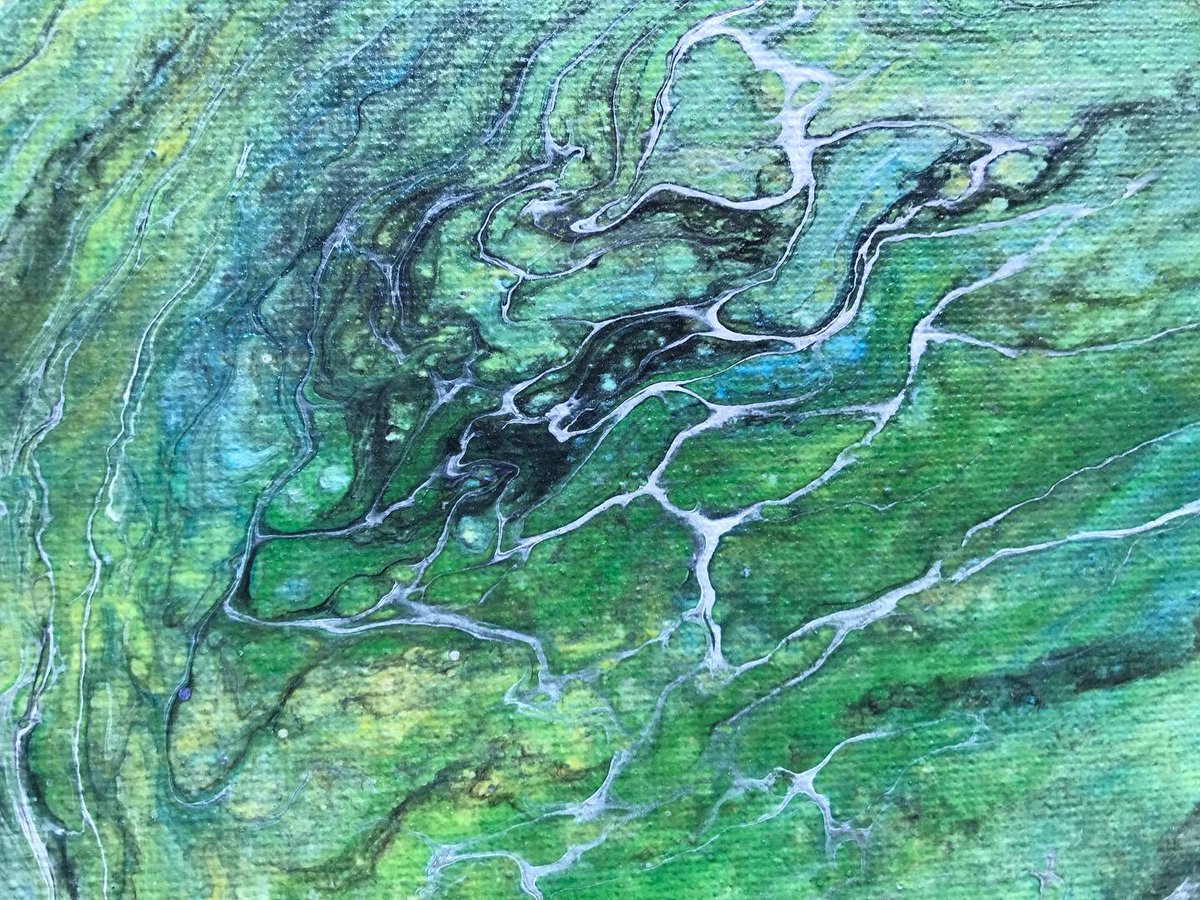 I have a new 5x7” gemstone inspired pale green painting! What gemstone(s) do you think of when you see this painting?

martianhearth.etsy.com/listing/169746…