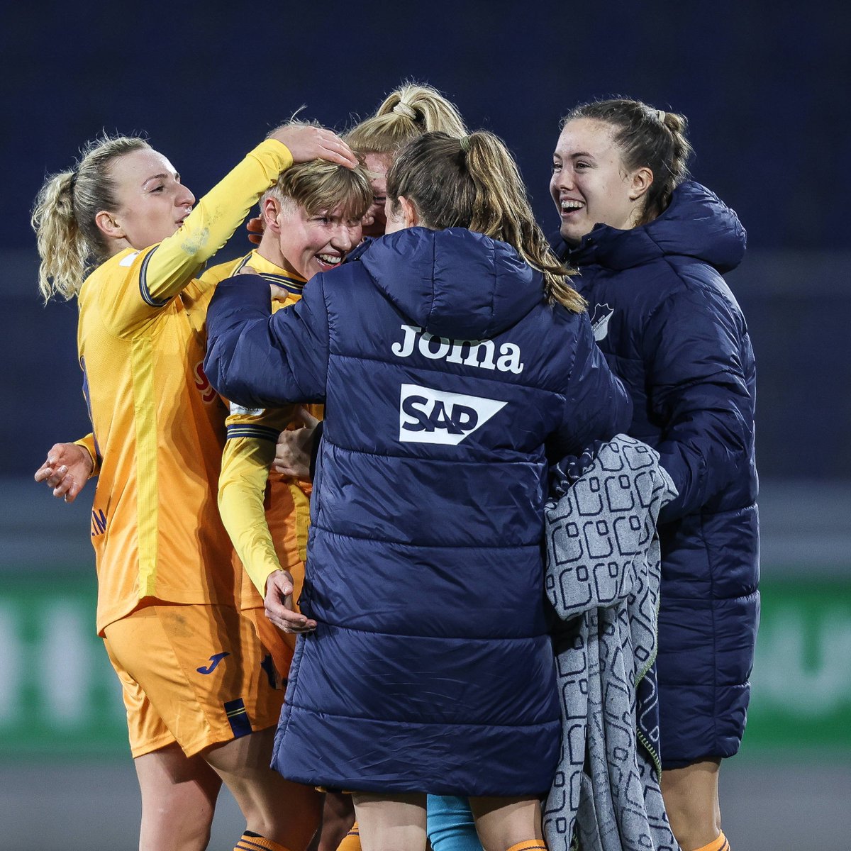 HoffeFrauen's tweet photo. 🤩 𝐓𝐨𝐫 𝐝𝐞𝐬 𝐌𝐨𝐧𝐚𝐭𝐬 🤩

Paulina #Krumbiegel|s Treffer 🆚 Duisburg wurde bei der @sportschau zum besten Tor im Februar gewählt. 

Nach @SergeGnabry ist sie erst die zweite Spieler:in der @tsghoffenheim, die gewinnt.

Herzlichen Glückwunsch, Pauli! 👏

#TSGFrauen #DieLiga https://t.co/pHg7WTMNBJ