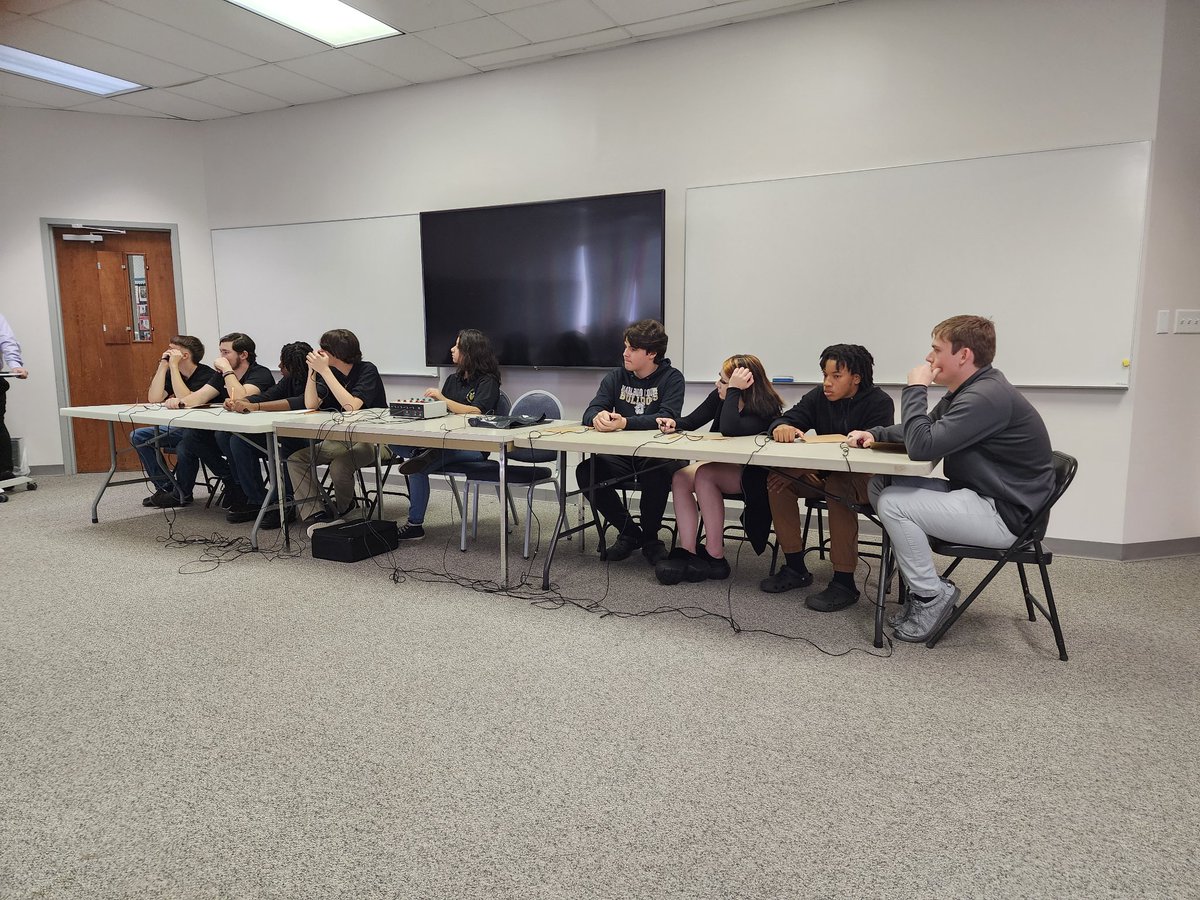 WayneMcRae2's tweet image. I had a great time supporting two great high school teams. Marlboro County High school and Dillon High school competed in the Pee Dee Region Academic Challenge match. #KeepProgressing,#Education,#GoBulldogs,#GoWildcats,#EducationMatters,#PSTA,