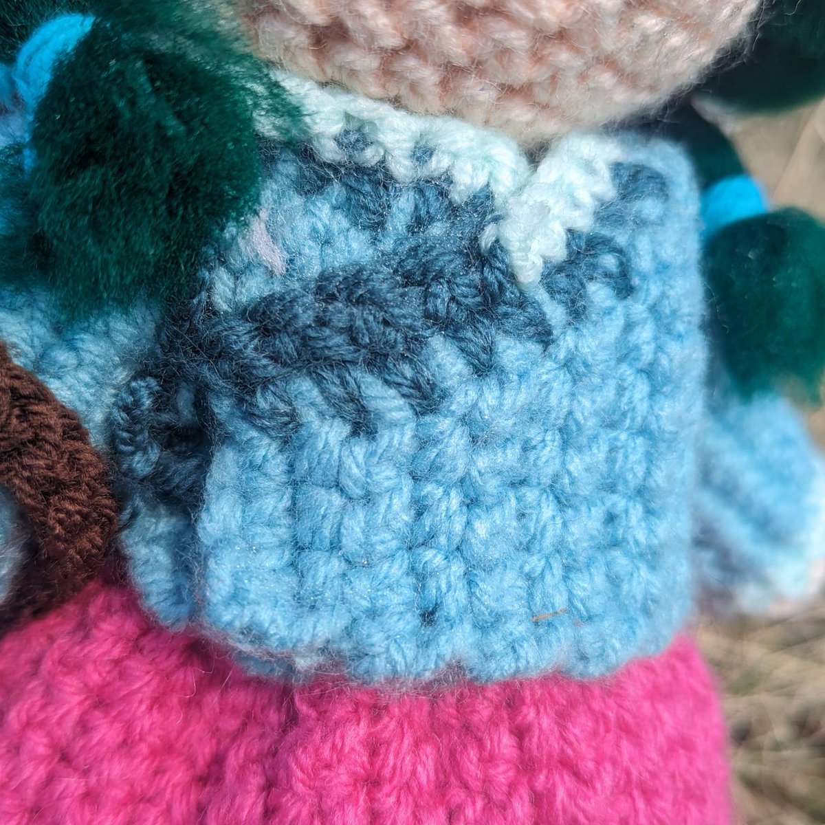 queeniridoci's tweet photo. #Apothecarydiaries Meet the wonderful Maomao! The show has taken over me for a while so I had to recreate her! ❤

#crochet #amigurumi #SmallBusiness 

https://t.co/MZt2AsJnia https://t.co/ndk8SCRYyn