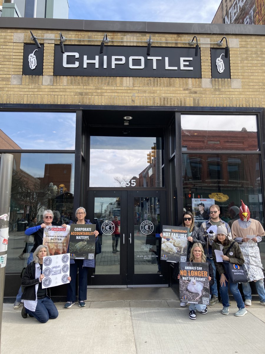 garyrej's tweet photo. @ChipotleTweets Did you hear about the demonstration outside a Chipotle in Michigan? What steps are you taking to fulfill your pledge to end the use of Frankenchickens and horrific slaughter practices in your operations? https://t.co/iZdvwRKGeD https://t.co/kLFINIZxg6