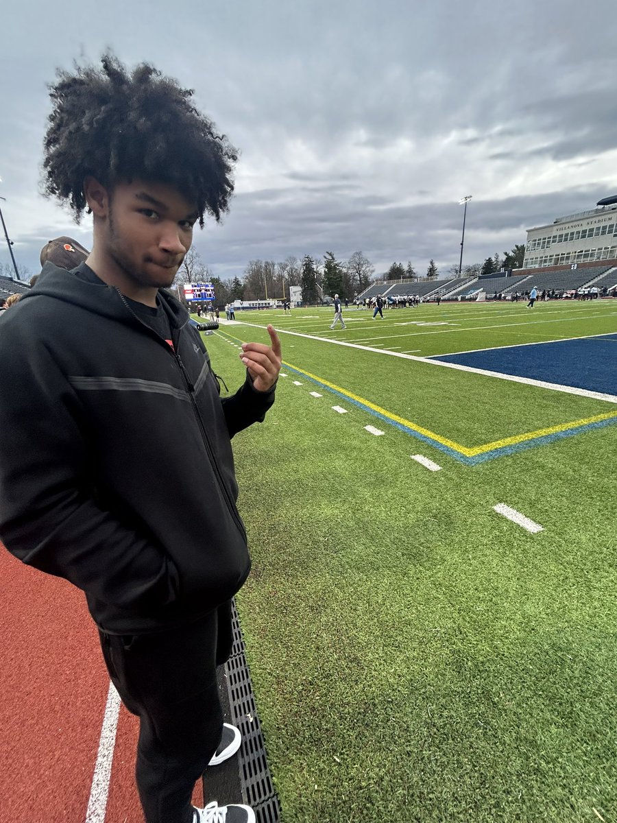 Had a great time at Villanova with my guy <a href="/TyrinChinnT/">Tyrin Chinn-Thompson</a> Thank you <a href="/CoachRiede/">Dave Riede</a>