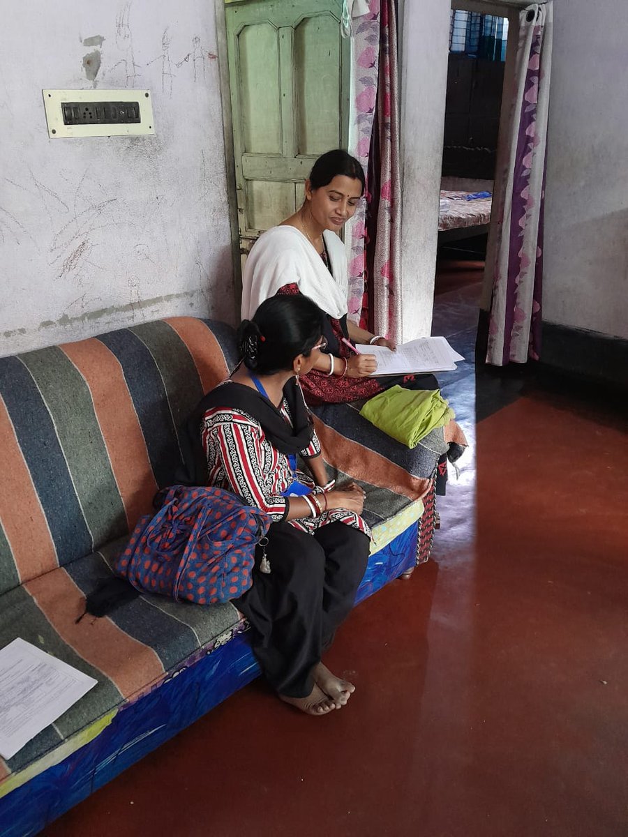 BPCLGAS_BANKURA's tweet photo. @BPCLGAS_BANKURA is doing #DOOR_TO_DOOR_CAMPAIGN for the #PNG connections in the Bankura town and Barjora under the PNG-D Campaign by @PNGRB_ @BPCLimited @BPCLGasBusiness 
#SMART_BANEY_PNG_CHUNEY https://t.co/pPAOqymFUV
