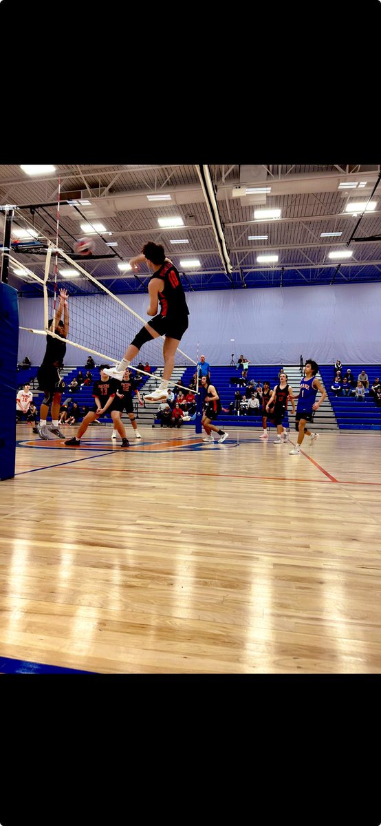 OrangeHS_AD's tweet photo. Off to a strong start today. Pioneers go undefeated at home Tri-match. Good Work!!! @OOHSBOYSVB https://t.co/vFqqiYzdN2