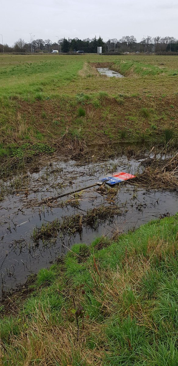 A #GreatBritishSpringClean in our #Thulston brook today. Lots of old #plastic bottles, plastic bags & sheeting. 2 bags of #polystyrene & the usual vodka bottle.  Spotted the heron fishing & the skylarks were singing in the sky. 😁 @KeepBritainTidy @LitterReporting #BoultonMoor