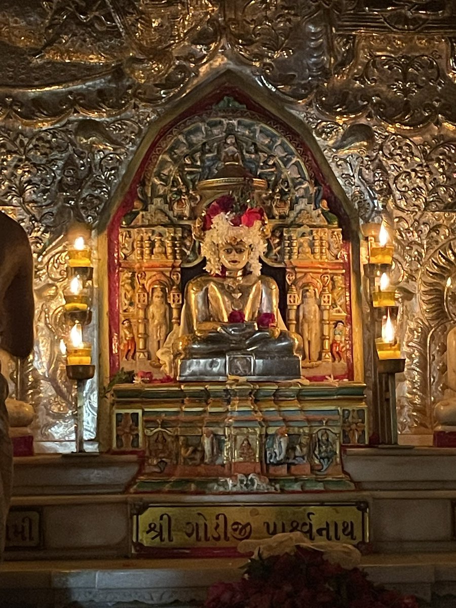 Blessed Sunday! 

Godiji Parshwanath Temple-Pydhonie, Mumbai