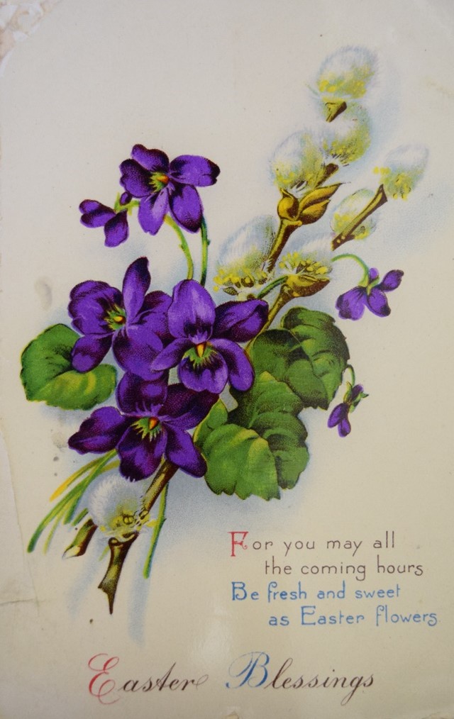 Happy Easter! This lovely Easter postcard was sent by 'Alice' to her Uncle, Mr Tuck the Bootmaker, Main Street, Hawarden on 2nd April 1931. newa.wales/collections/ge…
