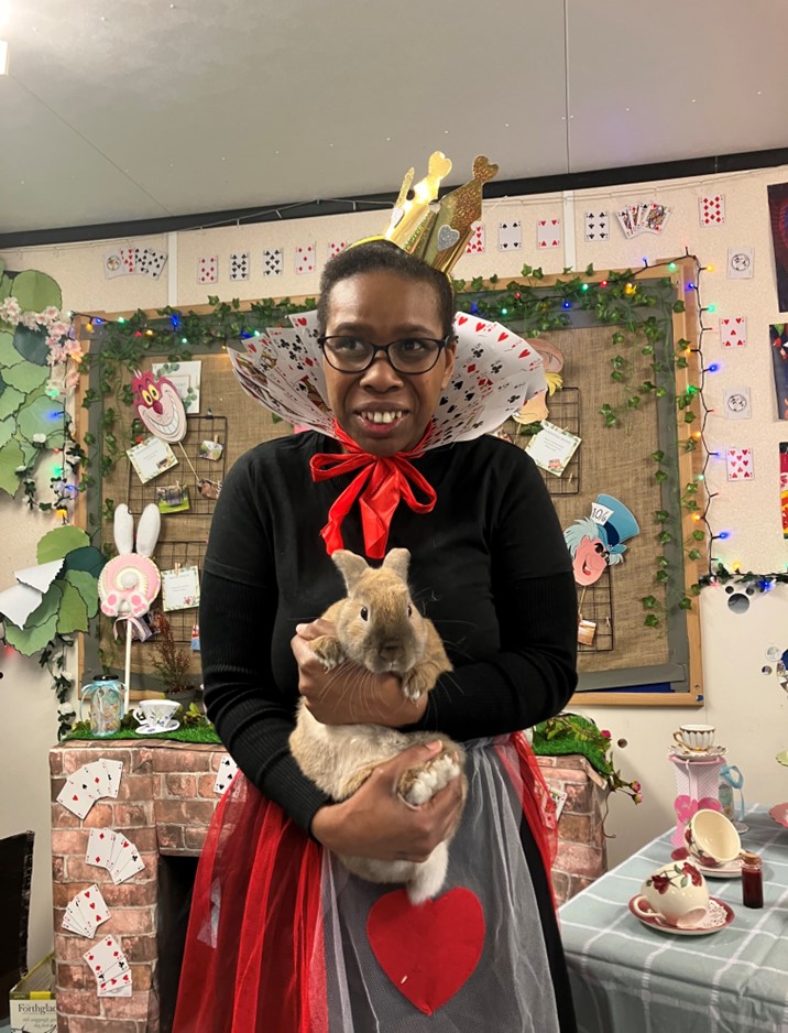 Beechwood_Coll's tweet image. The Beechwood College team wishes you a Happy Easter from Wonderland! 🐇🃏

Our team go above and beyond to create special moments that our students will remember for life, and we can safely say this is one of them! 

#Autism