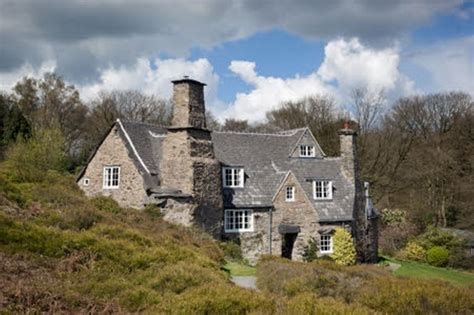 MadeinEVAN's tweet photo. English #furniture #designer &amp; #architect Ernest Gimson is recognised as a key designer of the Arts &amp; Crafts movement. He developed interests in craft techniques &amp; naturalistic detail &amp; designed many buildings, notably Inglewood &amp; Stoneywell in Leicestershire.
#SundayShare https://t.co/CMNj3u2Bp7
