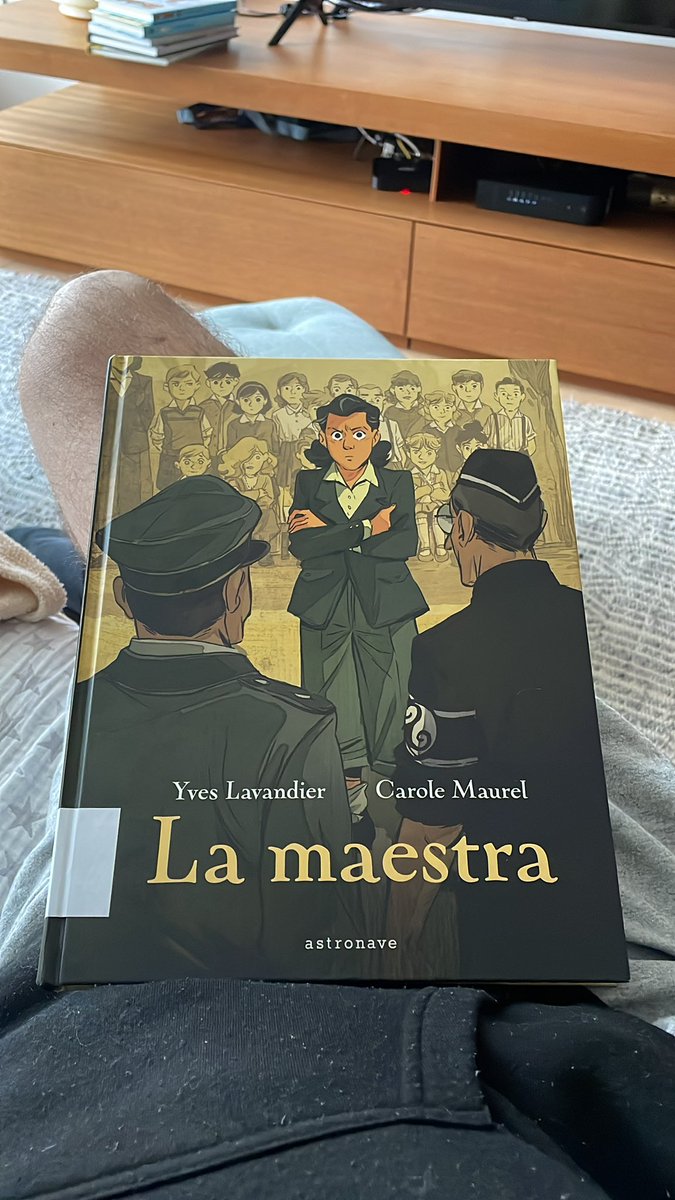 Me ha encantado "La maestra" de Yves Lavandier y Carole Maurel un cómic de estilo clásico estupendo y de una factura impecable para nuestra Koldomikteka
