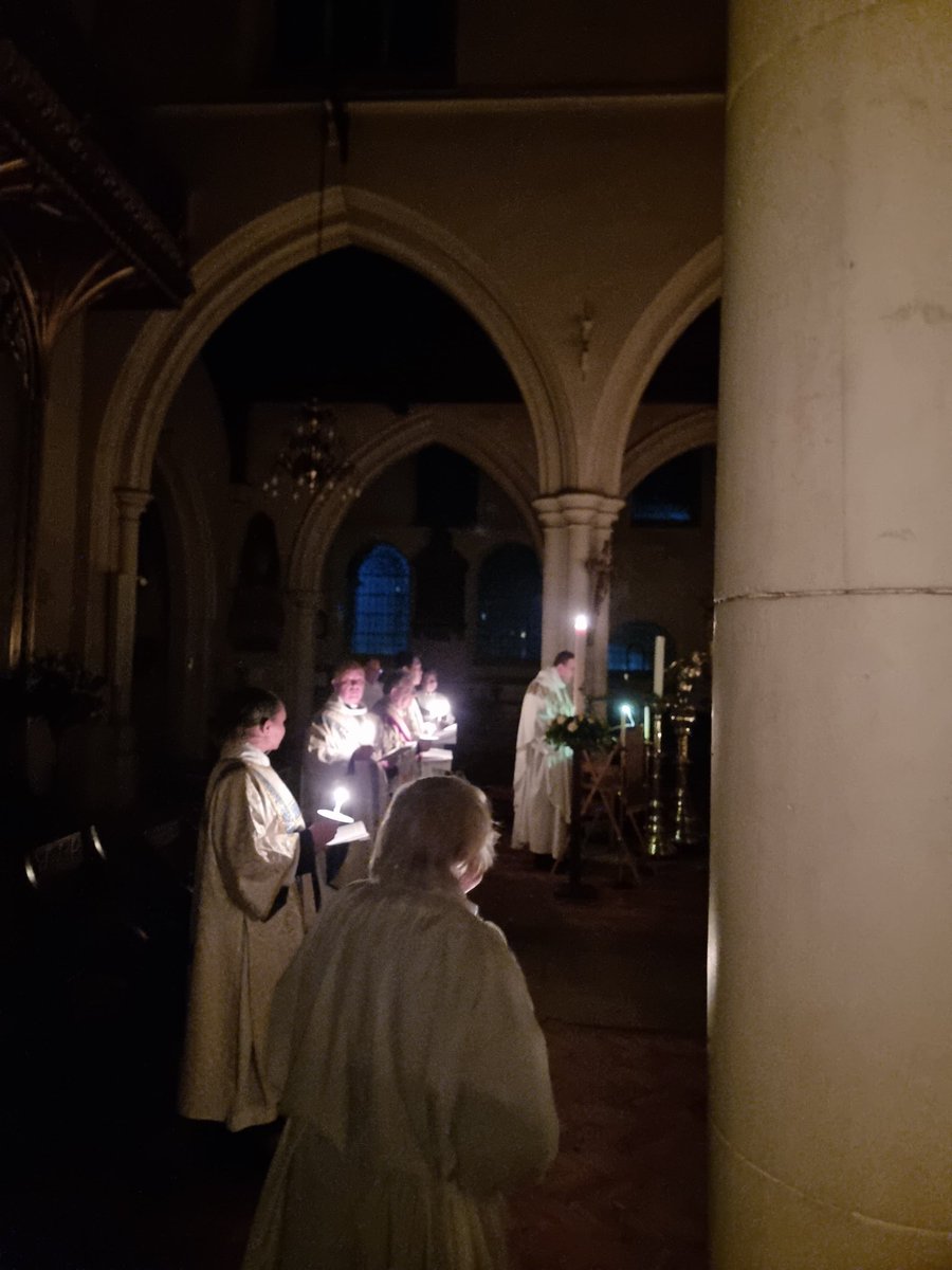 Alleluia! Christ is Risen! Easter Blessings from all @CarshaltonAllS, where there was a joyous Vigil, Baptisms and First Mass of Easter last night. @BishopSouthwark @SouthwarkCofE @RosemarieMallet @scpeurope @HoneywoodMuseum @ChurchesSM5