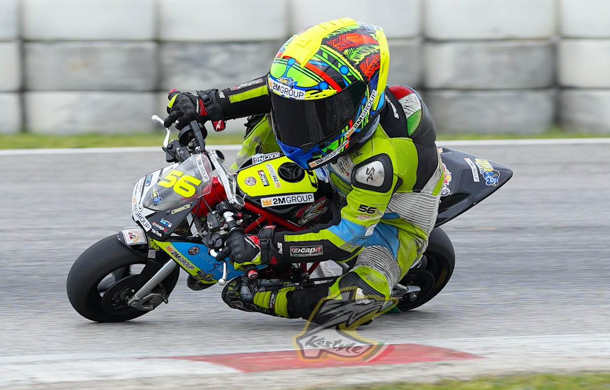 gife59's tweet photo. Piloti @kostyle al Trofeo Minimoto Marco Simoncelli disputato all' @happyvalleykart di Cervia. #MicroGP #minimoto #kostyle https://t.co/dwh1PoyT7C