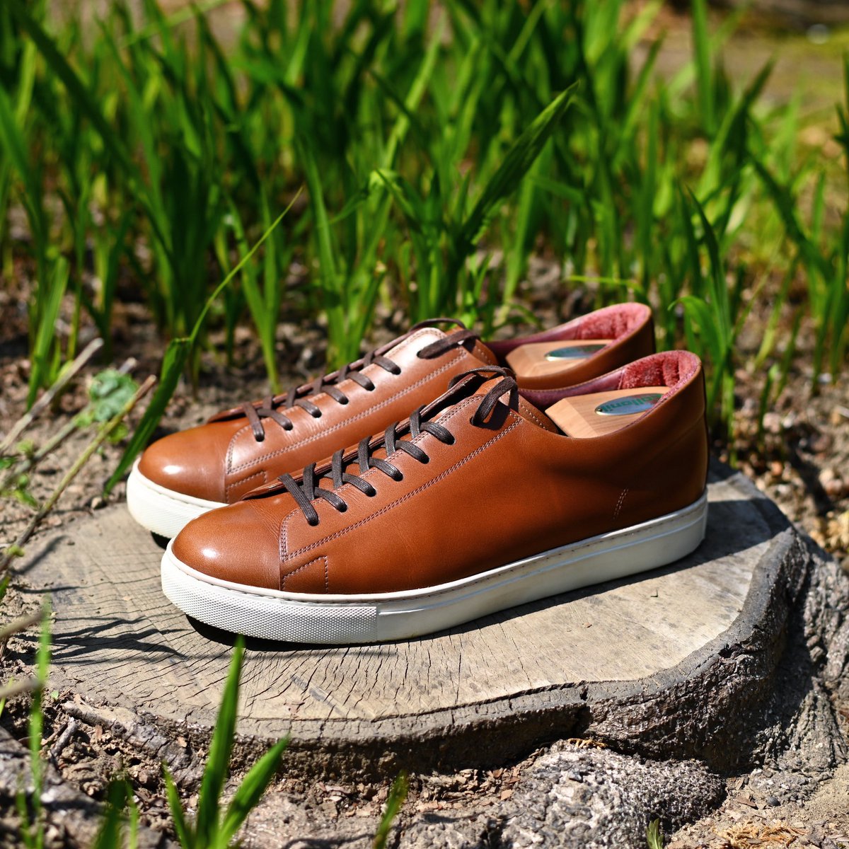 sthkzn's tweet photo. EVERLASTING
今週履いた靴
今日履いてたレザースニーカー。
やっぱりこの靴は良いんです。
#shoes #mensshoes #shoecare #shoeshine #紳士靴 #革靴 #靴磨き #シューケア #シューシャイン #everlasting #eidaifactory #エバーラスティング #永代製作所 #dupuy #デュプイ https://t.co/fDkjdseuWt