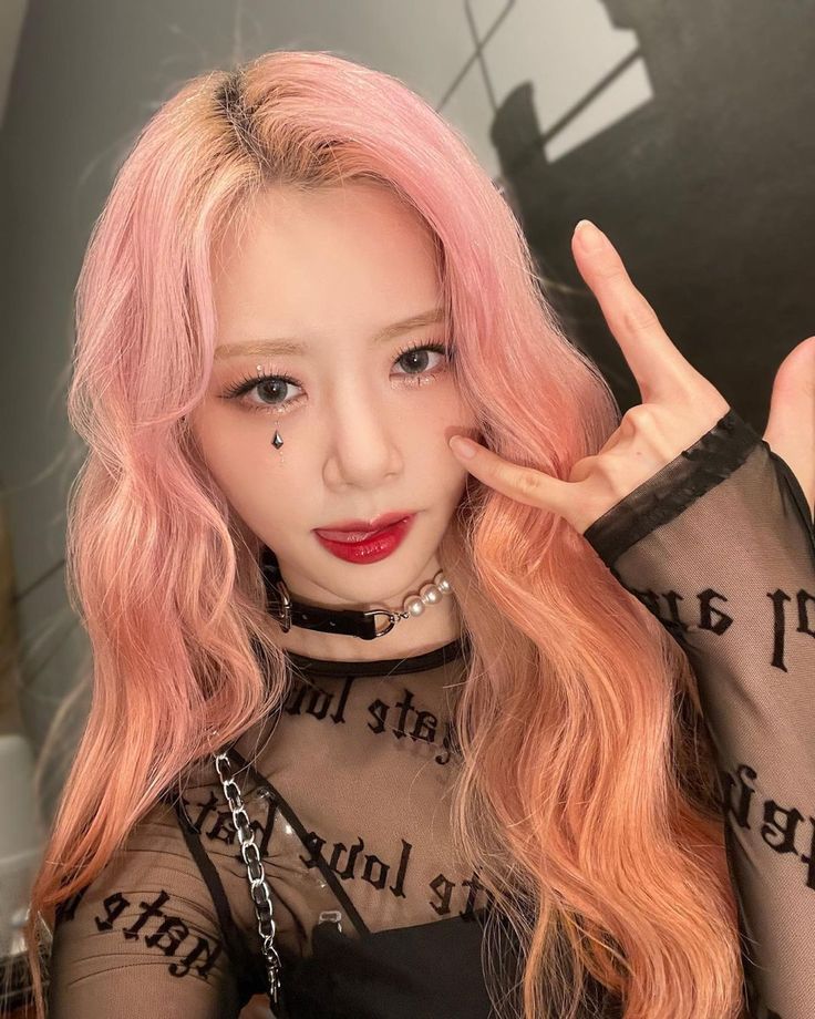lvsmnji's tweet photo. ¡ Hey, cariño !

          Hola solecito, aquí ha llegado #JiU bøt a tu servicio. Estoy para recordarte lo muy orgullosa que estoy de ti y lo muy feliz que me haces. <3

               si me necesitas sólo háblame al dm o  « @ » y estaré ahí.

¿ ♡ + ↻ ? https://t.co/k4FGuVNSrh