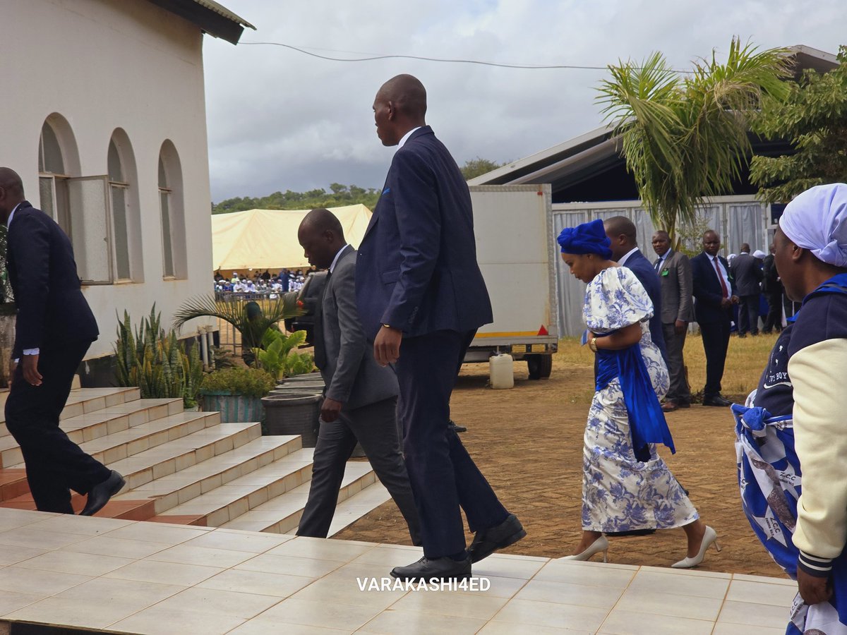 Wife to the Vice President Amai Chiwenga has arrived at the ZCC Mbungo church.