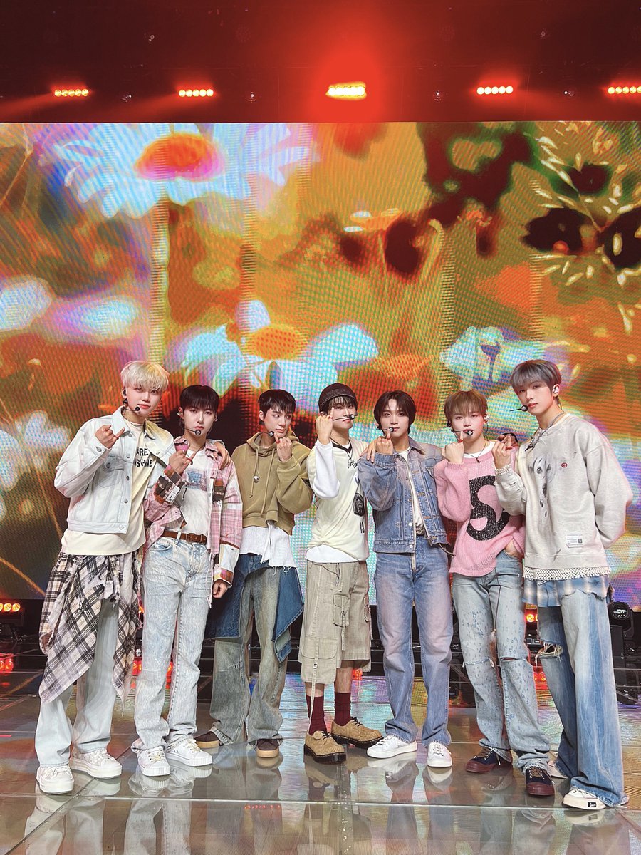 Can we talk about our lit performance on MCountdown where we straight up slayed "Unknown"? We brought that energy, that swagger, and left everyone shook with our vibes! Ain't nothin' better than rockin' the stage with the Dream team and leaving our mark in the game!