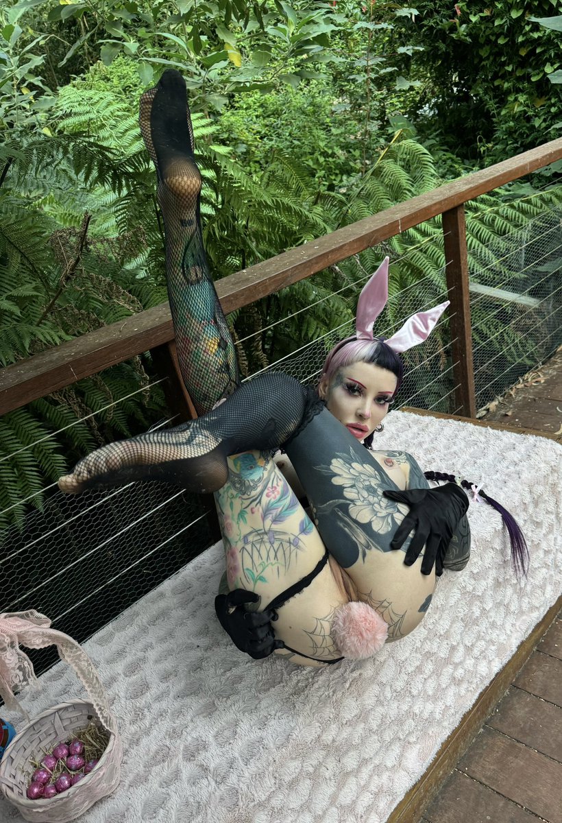 Who wants a visit from the Easter bunny? 🐇💝