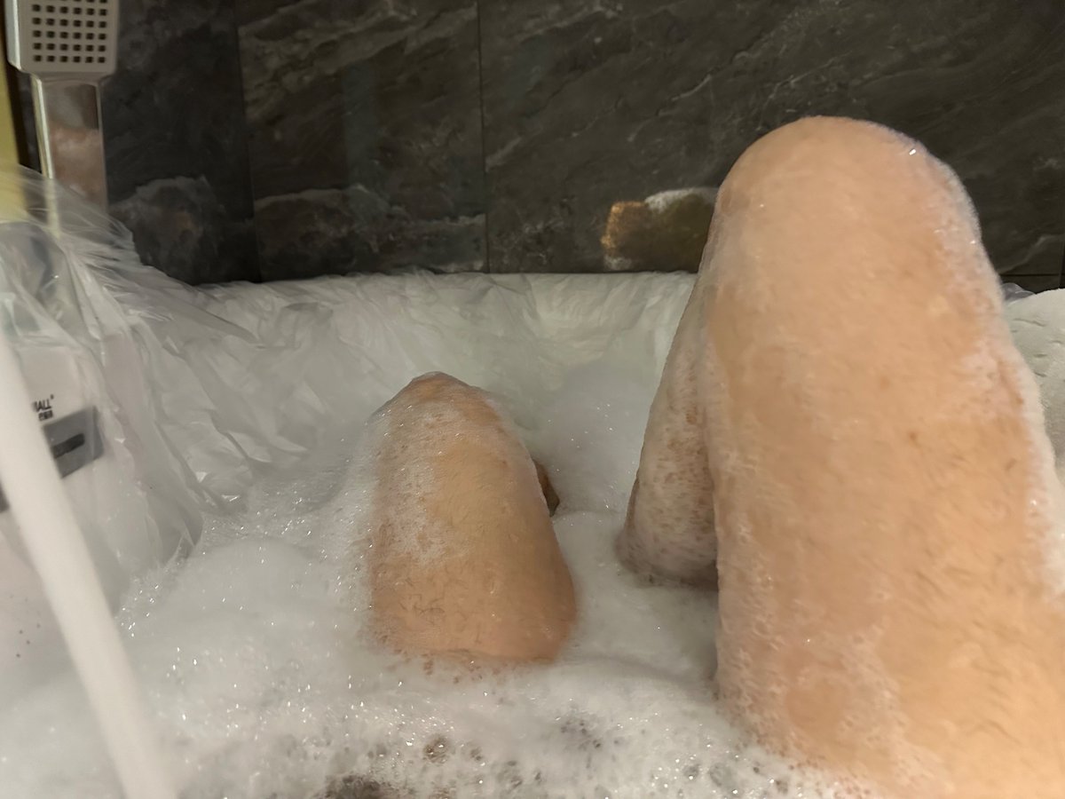 Js31896146's tweet photo. love bathtime so much https://t.co/1bSGl6n4xA
