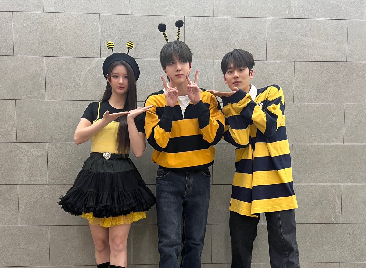 MBCMusicCore's tweet photo. 더보이즈 <Nectar> 1위를 축하하는
꿀벌 빵토리들 🐝💛🖤
영훈아 1위 진심으로 축하해〰️〰️
앞으로도 음중과 함께 
꿀처럼 달콤한 일들만 가득하길💛

 #THEBOYZ #더보이즈 #영훈
@IST_THEBOYZ @WE_THE_BOYZ
#NMIXX #설윤 @NMIXX_official
#이정하 @NAMOOACTORS2004 https://t.co/vLNv37oCGn