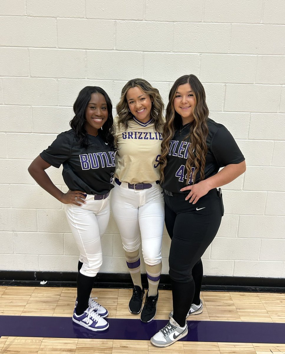 Thank you ladies once again for coming on #ThisIsJuco🎙️‼️ We appreciate you taken the time out of your busy schedule &amp; sharing your juco experiences. <a href="/JakeylaMcdaniel/">JaKeyla McDaniel</a>  <a href="/CadyDickey/">Cady Dickey</a> <a href="/KaylahNewman15/">Kaylah</a> <a href="/BUCOSoftball/">Butler Softball</a> 
#GoGrizzlies #JucoSoftball #ThisIsJucoPpdcast 🥎🎙️