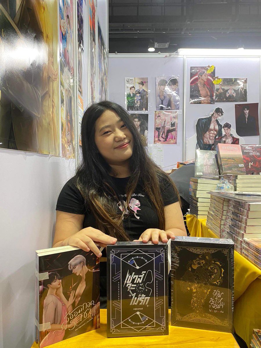 ตอนนี้ คุณหญิงฉกรรจ์ อยู่ที่บูธ YB Books O05 hall 7 ช่วงเวลา 10.30-12.00 ท่านไหนอย่ามาพูดคุยกับนักเขียนหรือขอลายเซ็นสามารถมาที่บูธ ณ ตอนนี้ได้เลยค่ะ #งานหนังสือ67 @yingrakpchanin