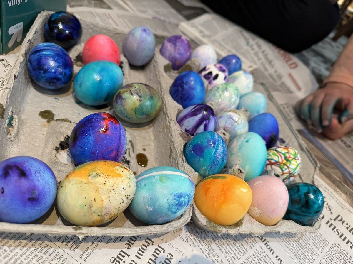 Eggs dyed ✅ Daughter’s fingers dyed ✅ Ready for tomorrow, Happy Easter!