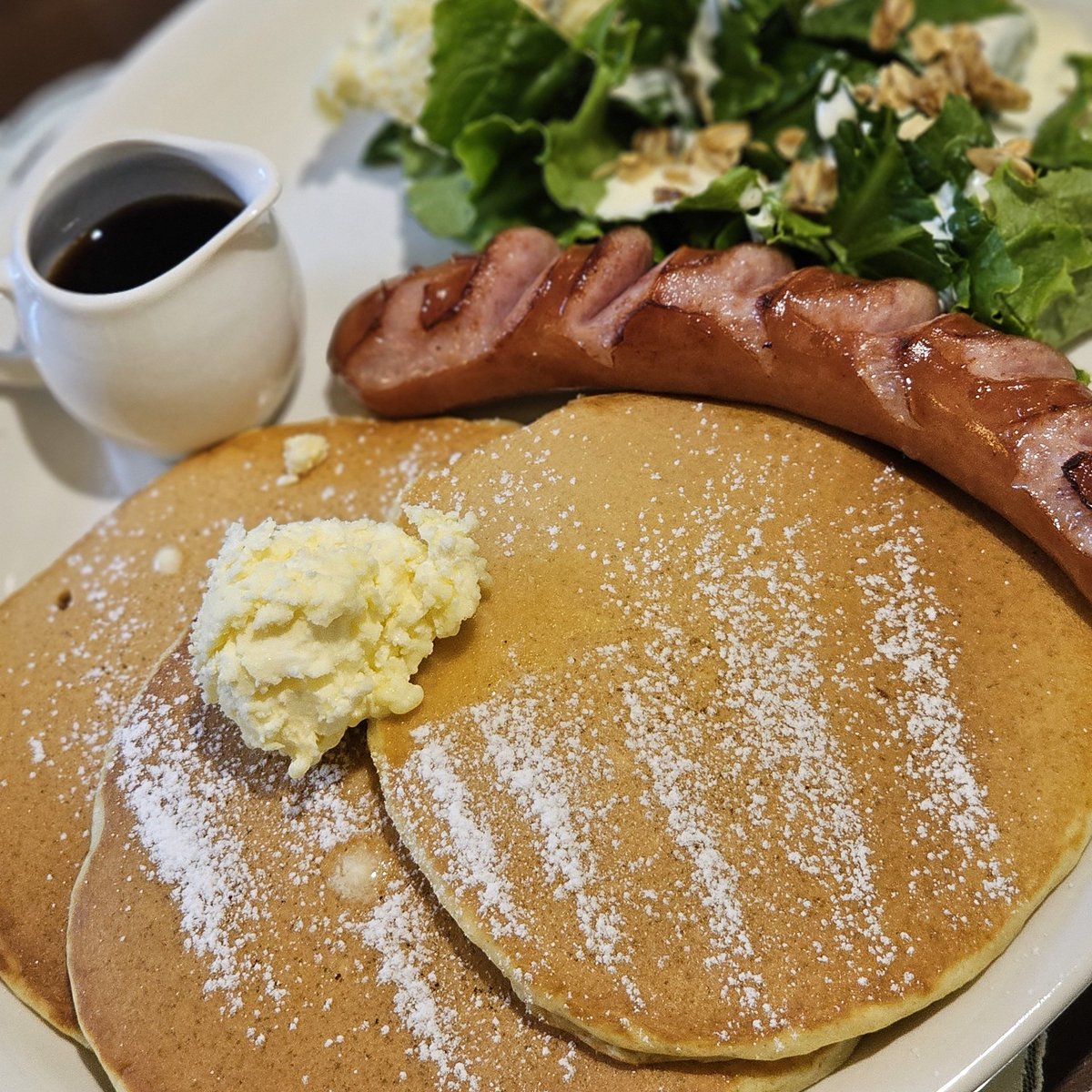 혜화 플럼피브런치

쿰피르에서 브런치로 바뀌어서 가봤는데 역시 맛은 👍🏼👍🏼
팬케이크는 그냥 그랬고 크로와상토스트랑 스튜가 진짜 짱맛ㅠ 스튜먹으러 또 가고싶음!
5시 조금 넘어서 갔는데 새우파스타랑 샌드위치는 품절이라 아쉬웠지만 다음에 가면 있겠지 재료 조금만 더 준비 plz,,,