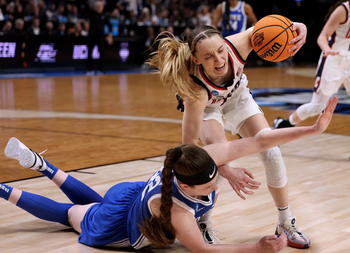 jonhouse_'s tweet image. UConn holds off Duke 53-45 during a physical Sweet Sixteen matchup in the 2024 NCAA Women’s Basketball Tournament at the Moda Center.