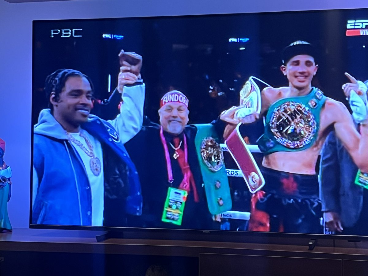 Felicitaciones <a href="/SampsonBoxing/">Sampson Lewkowicz</a> y al Team <a href="/SebastianFundo1/">Sebastian Fundora</a> gran familia de boxeo, grandes campeones no solo en altura .. gran trabajo de Fredy FUNDORA <a href="/GabrielaFundor3/">Gabriela Fundora</a>