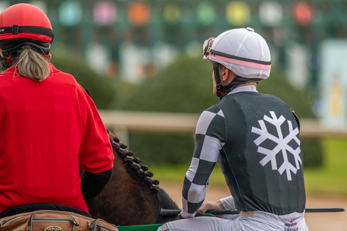 Another week in the books @OaklawnRacing (48 of 64 scheduled days). @cristiantorr64, leading rider (67 victories); Steve Asmussen, leading trainer (56 victories); @StatonFlurry, leading owner (18 victories). Racing resumes Thursday at 12:35 p.m. (Central).