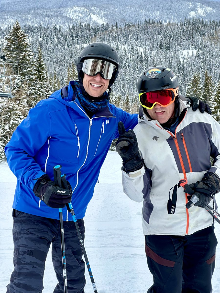 From the NICU to the snow-capped peaks, the world really is a small place! 🏔️ Ran into my fellow neonatologist, Dr. Jim Barry, on the slopes in Colorado.🎿 #ColoradoCoincidence #AIAndAltitude