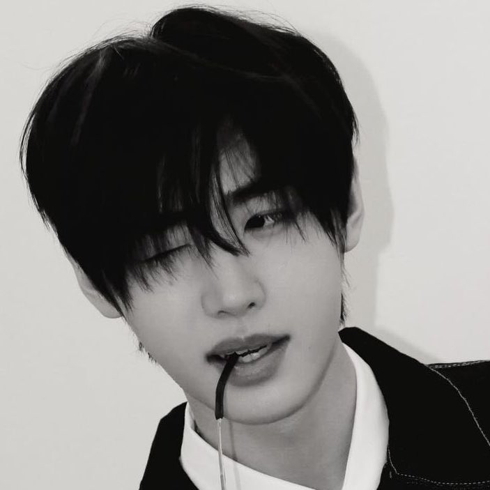prodshn's tweet photo. babie sunghoon again 😭 https://t.co/q0hKXmOzRa